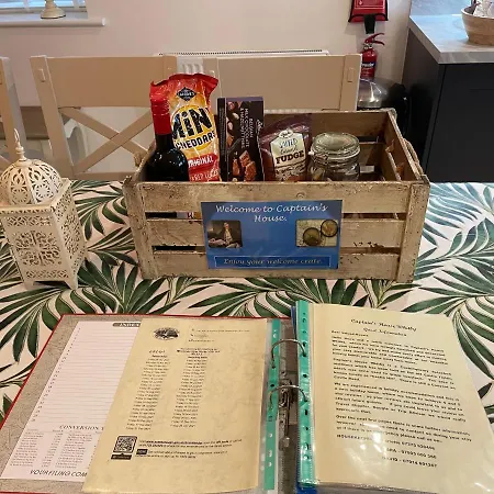 Whitby-captains House - 4 Bed Luxury * Whitby