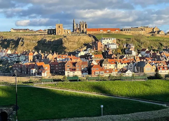 Whitby-captains House - 4 Bed Luxury * Whitby