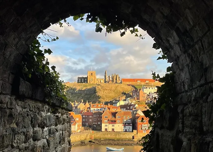 Whitby-captains House - 4 Bed Luxury * Whitby