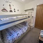 Captains House - Hot Tub - Luxury 惠特比