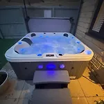 Captains House - Hot Tub - Luxury 別荘