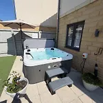 Captains House - Hot Tub - Luxury 別荘 *