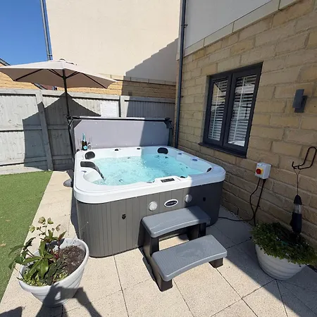 Captains House - Hot Tub - Luxury Semesterbostad *
