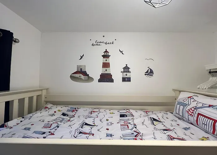 Whitby-captains House - 4 Bed Luxury * Whitby